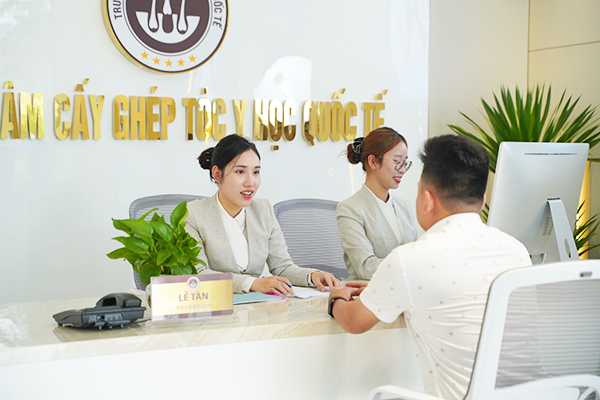 Bác sĩ Dương Văn Thọ Cấy tóc Y học Quốc tế